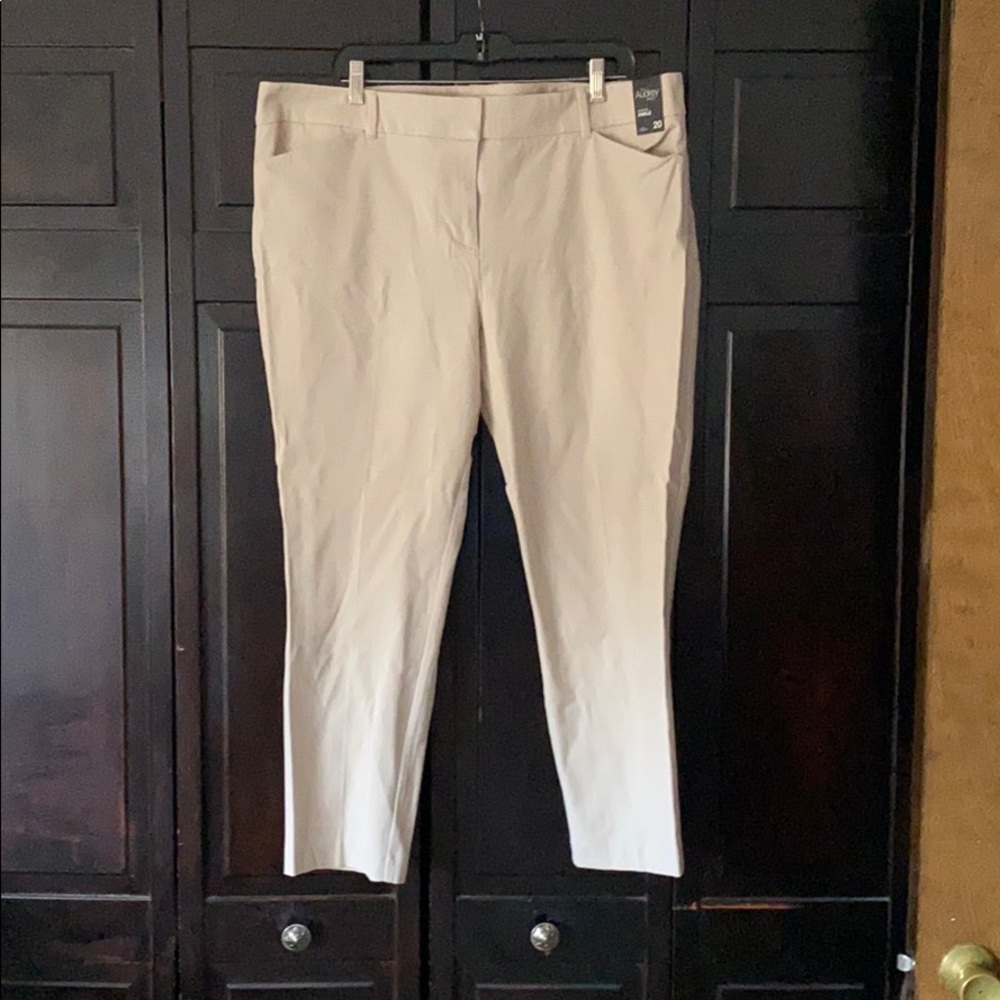 NY& Co Audrey Ankle Pants